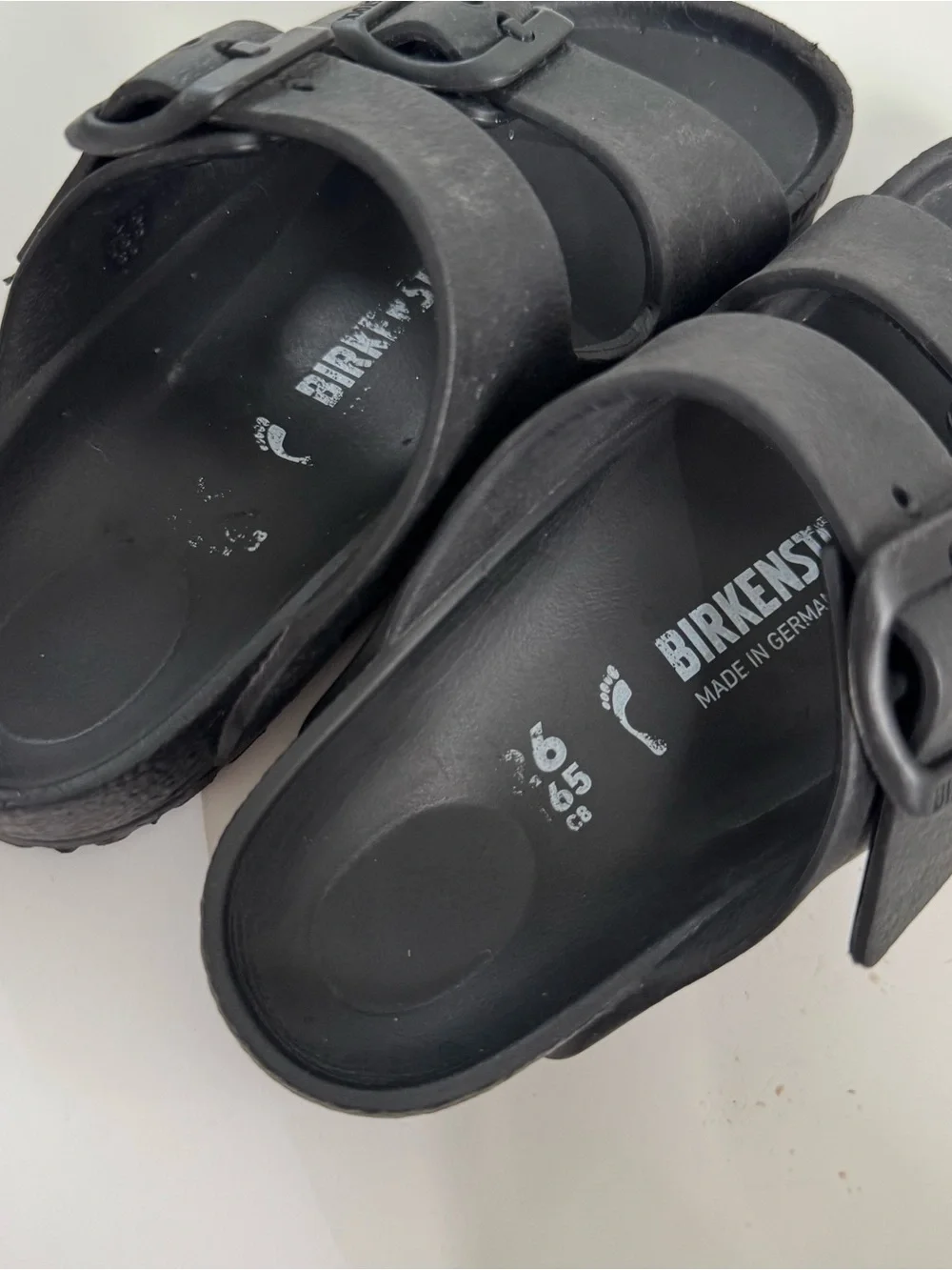 Birkenstock black sandals toddler 9